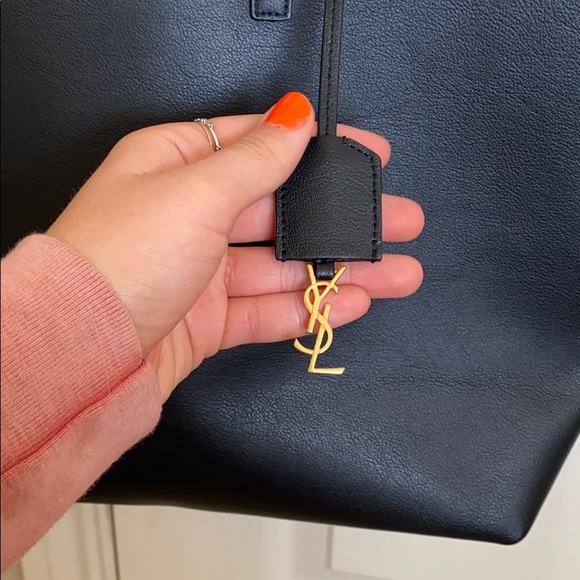 Authentic Saint Laurent Logo Ysl Charm Shoulder Tote Bag With Pouch - Picture 2 of 11